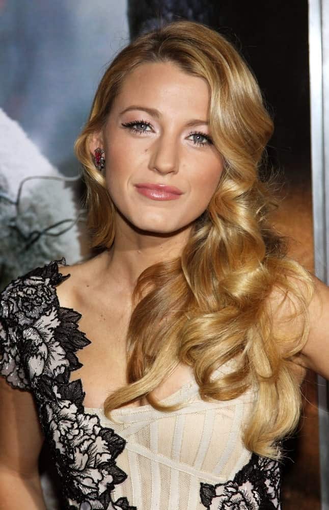 Blake Lively looked quite stunning in her detailed black and white dress and side-swept curly blond hair at the "Where The Wild Things Are" Premiere at Lincoln Center in New York last October 13, 2009.