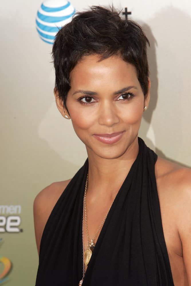 Actress Halle Berry wore a classy black dress to match her sexy side-swept pixie hairstyle with spikes at the 2009 Spike TV Guys Choice Awards at Sony Studios on May 30, 2009 in Los Angeles.