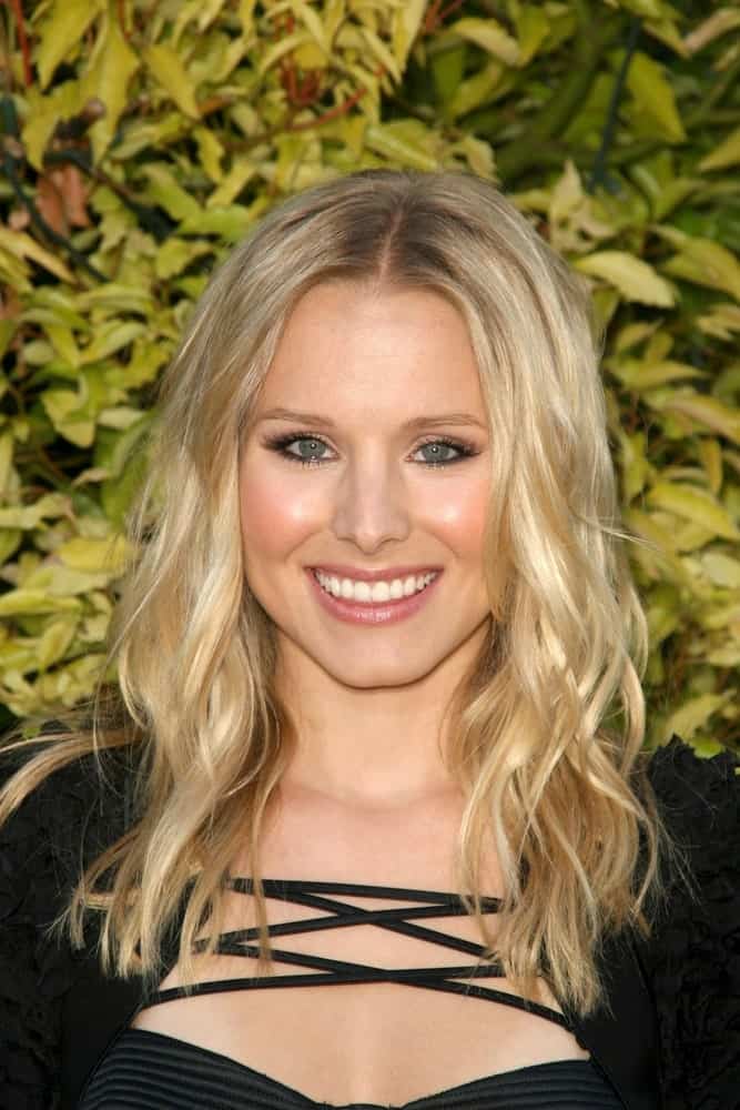 Kristen Bell with her long beach waves that she paired with a black string dress at the 35th Annual Saturn Awards on June 24, 2009, in Castaway Restaurant, Burbank, CA.
