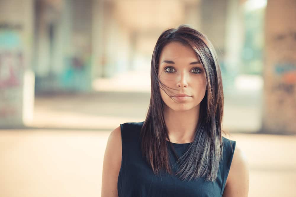 Woman with straight burnette hair