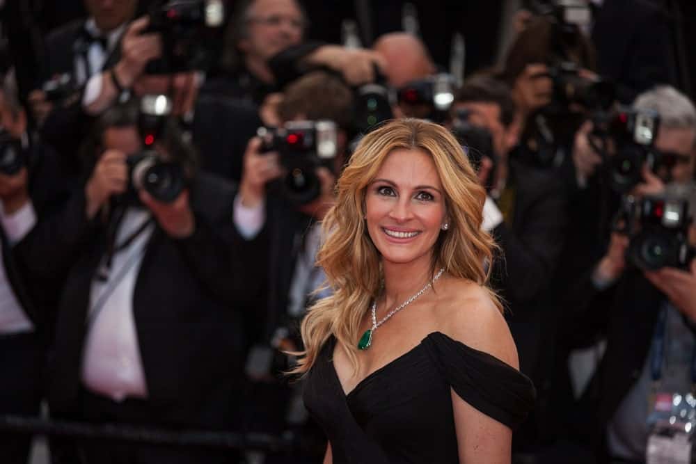 Julia Roberts looked stunning in a black off-shoulder dress along with her chestnut blonde hair arranged in loose, flowing waves. This was taken during the screening of 'Money Monster' at the annual 69th Cannes Film Festival on May 12, 2016.