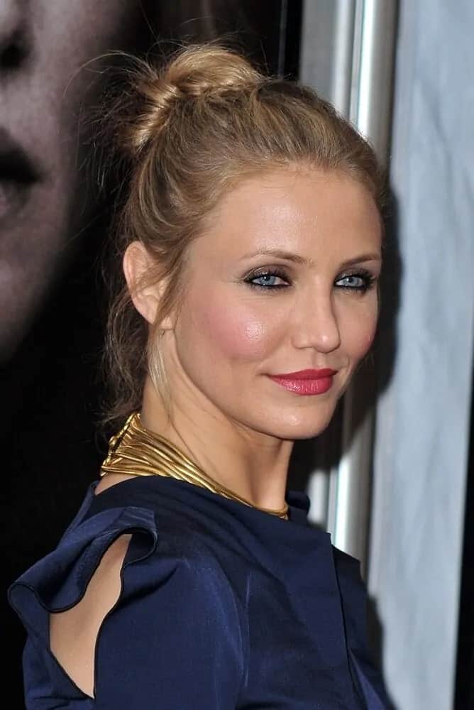 Cameron Diaz exhibited a classy and sassy aura with her semi-messy upstyle bun during the premiere of The Box last November 4, 2009.