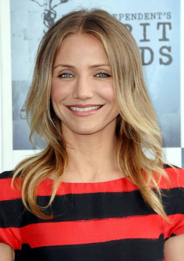 Cameron Diaz wore a simple make that emphasizes her natural beauty paired with her blond layered hair at the Film Independent's 2009 Spirit Awards in Santa Monica last February 21, 2009.