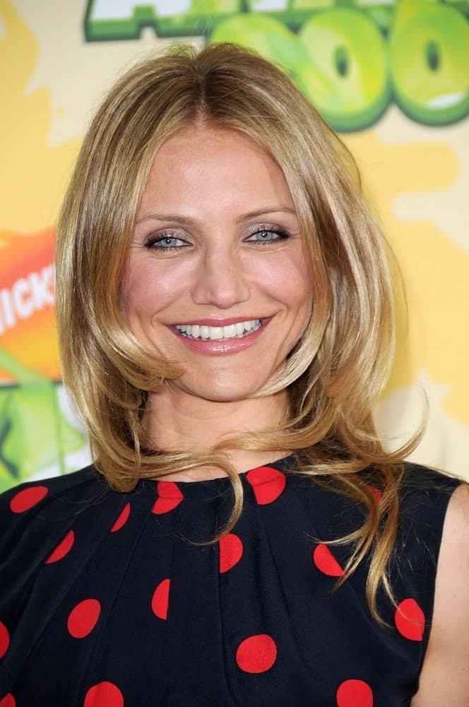 Cameron Diaz had a glowing youthful smile at the Nickelodeon's 2009 Kids' Choice Awards in Westwood, CA last March 29, 2009. She wore a polka-dotted outfit with a layered and tousled blond hair.