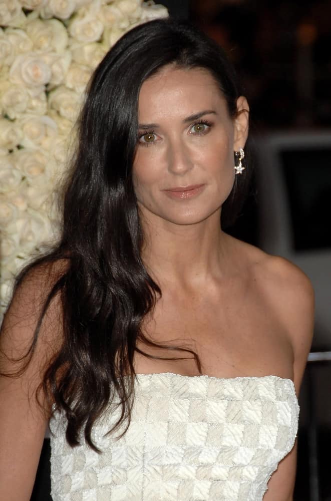  Demi  Moore  s Hairstyles  Over the Years Headcurve