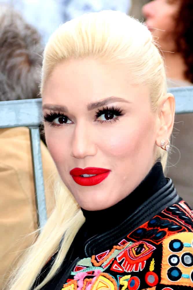 Gwen Stefani's Hairstyles Over the Years - Headcurve