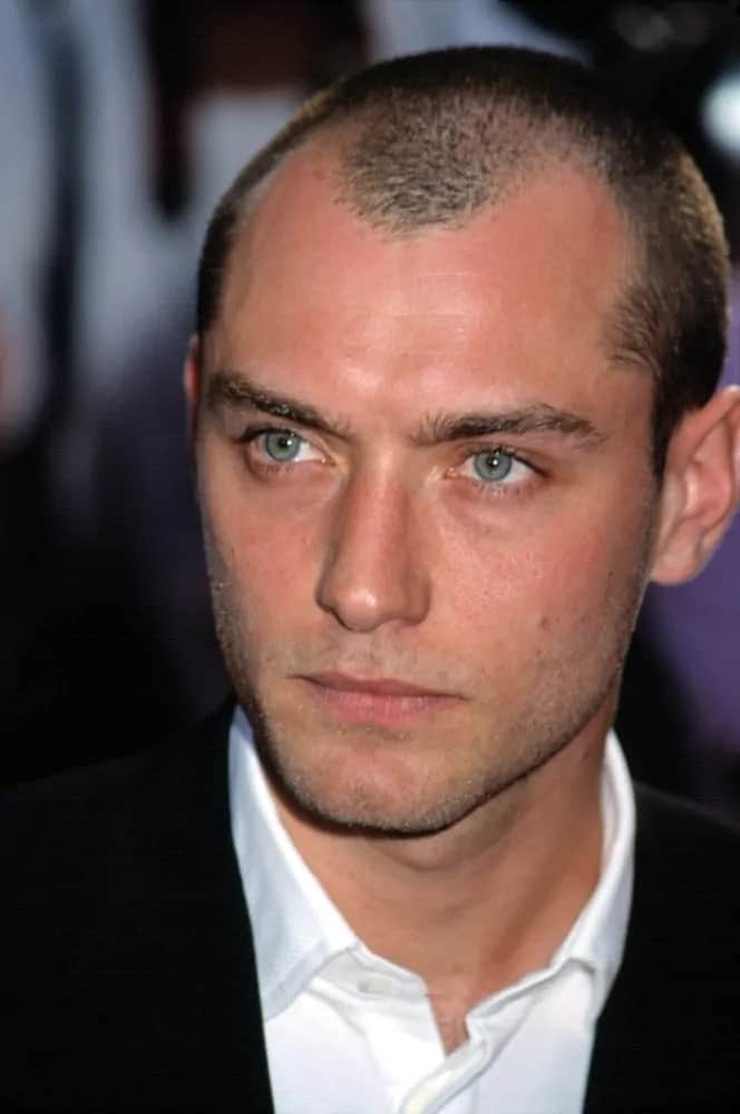 Jude Law went for an edgy style with his buzz cut hairstyle and five o'clock shadow at the 2001 world premiere of "Artificial Intelligence" in New York.