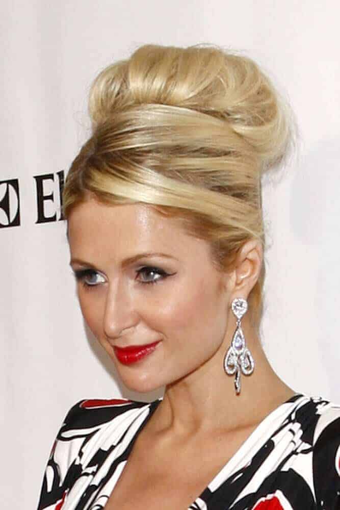 Paris Hilton, with a chunky and sophisticated sock bun, arriving at the 2011 American Red Cross Santa Monica Chapter's Annual Red Tie Affair on April 9, 2011.