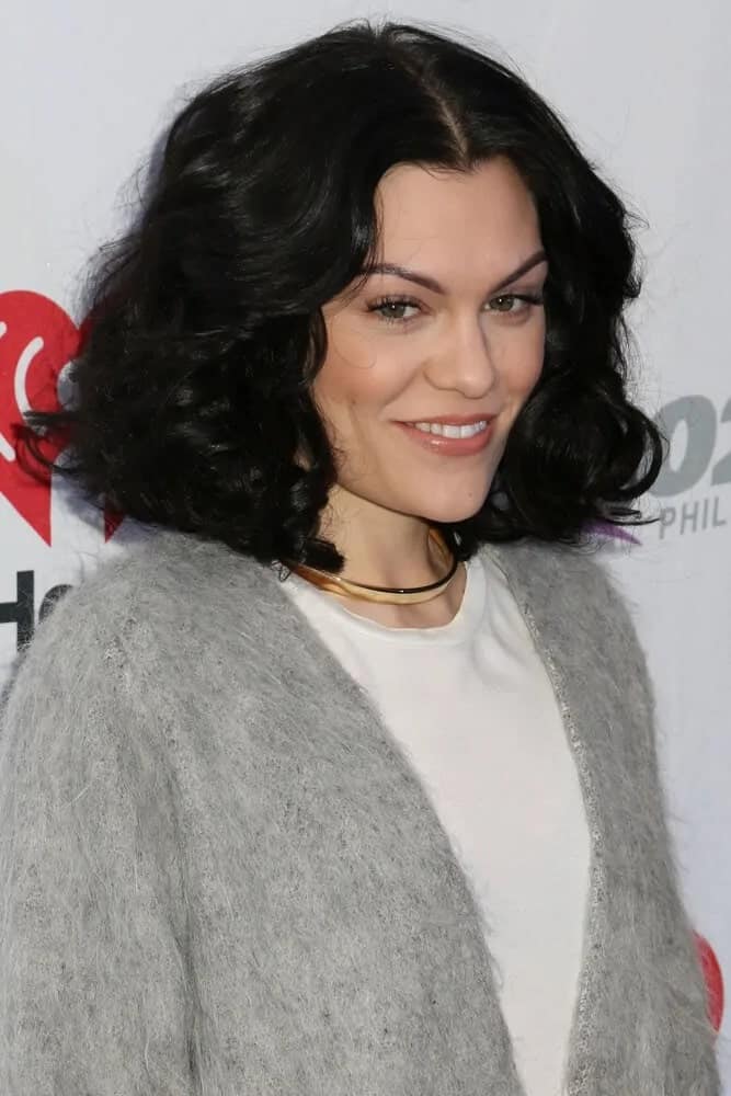 Jessie J showcased her tousled and voluminous shoulder-length curls with a simple casual outfit at the Q102's Jingle Ball last December 10, 2014.