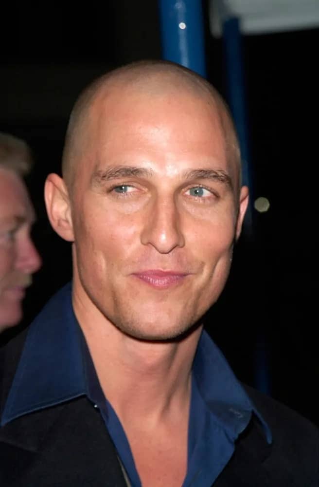 Matthew McConaughey went for an edgy bald look at the 2000 world premiere of "What Women Want" in Los Angeles.