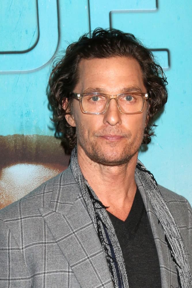 Matthew McConaughey had a messy and dark curly hairstyle with five o'clock shadow at the "True Detective" Season 3 Premiere Screening at the Directors Guild of America last January 10, 2019 in Los Angeles.
