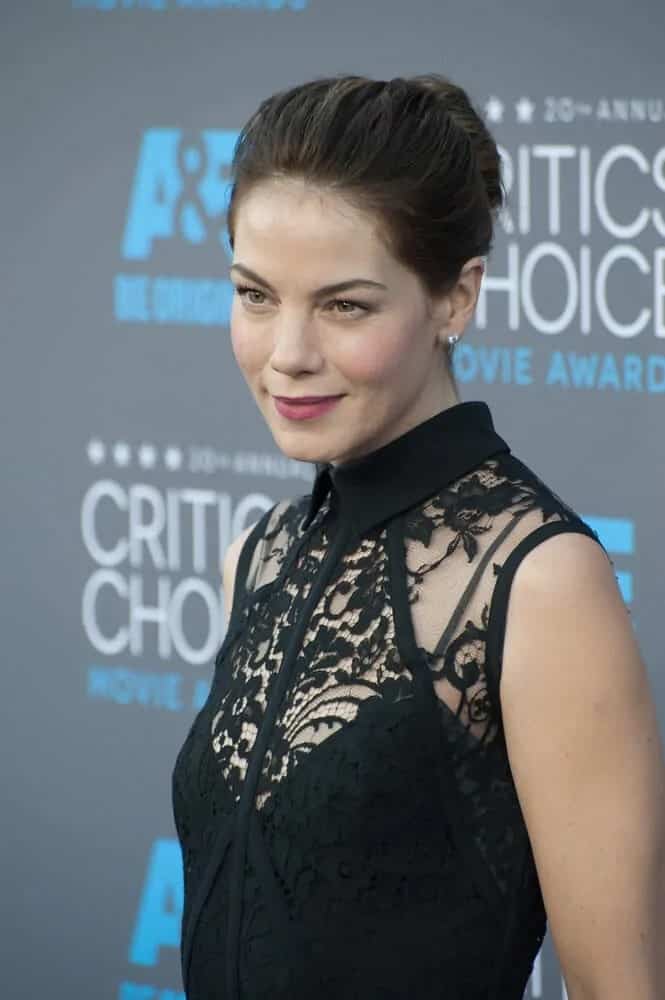 The actress had a prim and elegant aura with this nicely done upstyle hair bun that perfectly matched her sophisticated getup at the 20th Annual Critics' Choice Movie Awards of 2015.