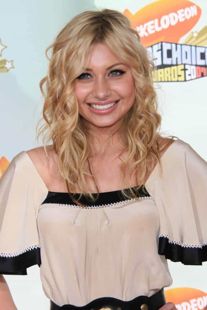 Young Aly Michalka's blonde beach waves.