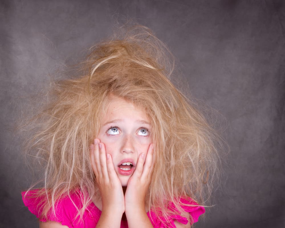 girl with frizzy hair