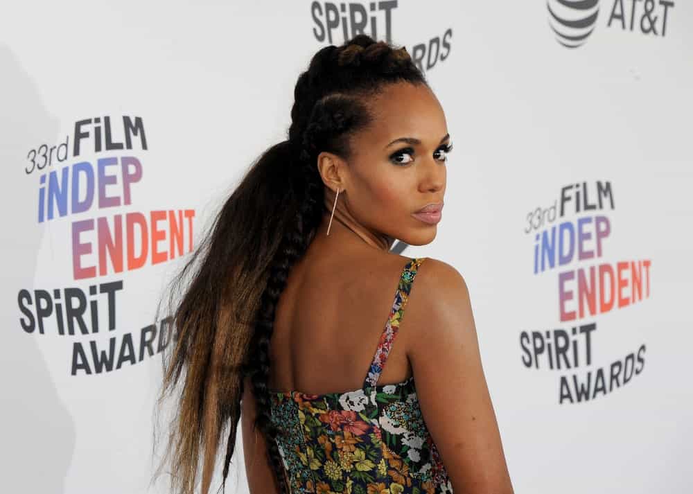 Kerry Washington is not afraid to rock her hair, whether natural or styled. Here, the actress has made a compromise with both by styling the top part of her hair into dreadlocks while leaving the bottom with frosted, spiky layers. 