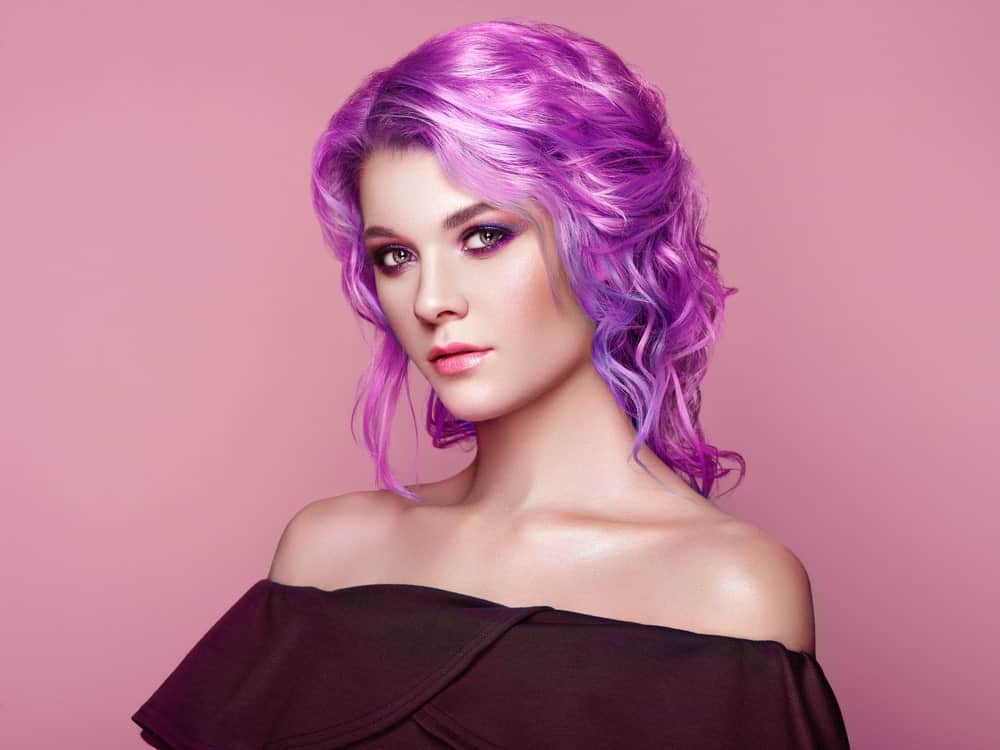 For the bold and unconventional at heart, try a combination of wild colors. Some of the coolest colors are metallic purple and crystalline pinks, along with bright aqua and lime greens. Release the wild child within you with these cool ombres.