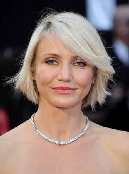 Flickr, camerondiazfrance Side-swept bangs are not just for the young. Cameron Diaz proudly rocked the style and you can gain some inspiration from her.