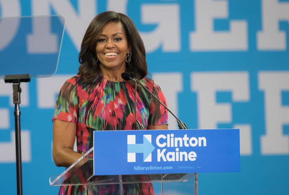 Michelle Obama shows us how soft waves can look elegant and professional when done correctly. If you don’t have naturally wavy hair, this can be achieved through using rollers or a large barrel curling iron.