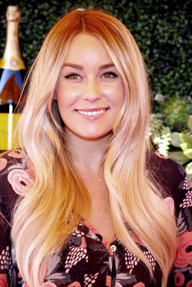 If stylish, funky and gorgeous had a face, she would be it. Lauren Conrad simply rocks her long, sleek highlighted hair that has been colored using a mixture of different stunning colors. The highlights include shades of pink, yellow, subtle orange and honey-like tones that look absolutely wonderful. This look is also a little towards the bold side so for anyone looking to experiment with their hair; this hairstyle is for them.