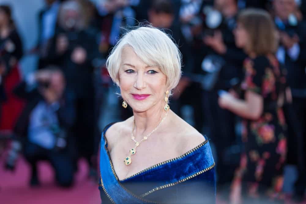 The ever-beautiful and elegant Helen Mirren wanted all eyes on her gorgeous dress and jewelry, so she kept her platinum-silver hair simple. The look can be achieved by air drying your pixie cut and sweeping the bangs casually to the side.