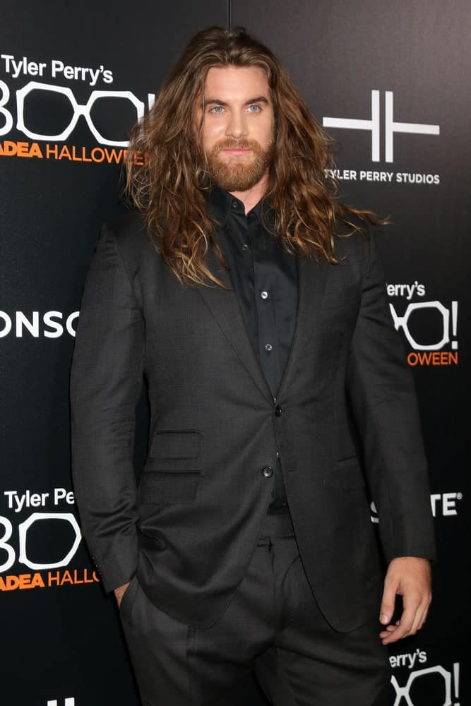 Talk about big, bold and loud - Brock O’Hurn is literally killing this amazing hairstyle with his long, messy and brown tresses that go well beyond his shoulders. His hair is extremely voluminous here. Not only does that add great texture and dimension to it, it just looks simply fantastic! It also gives quite a fierce style statement since he keeps his stunning locks long and flowing.