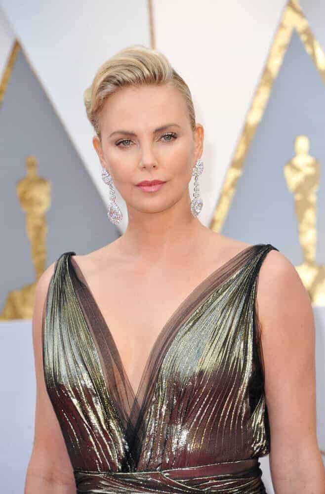 The actress looked dashing with this comb over upstyle she wore during the 89th Annual Academy Awards held at Hollywood and Highland Center last February 26, 2017.