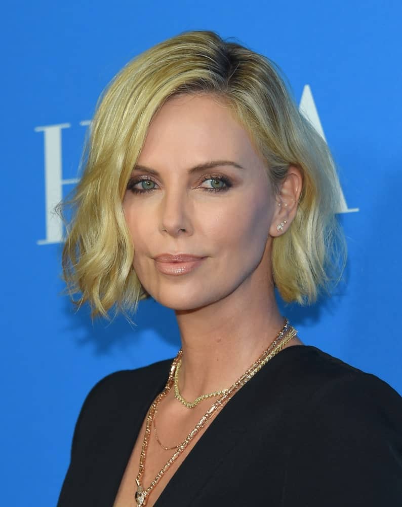 Charlize Theron S Hairstyles Over The Years