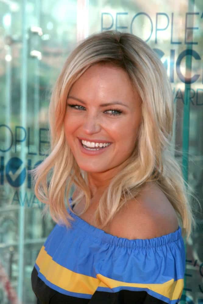 Malin Akerman was at the “People’s Choice Awards” 2011 Nominations Announcement in West Hollywood with her sunshine smile that is complemented by her sandy blond layered and tousled waves on her shoulders.