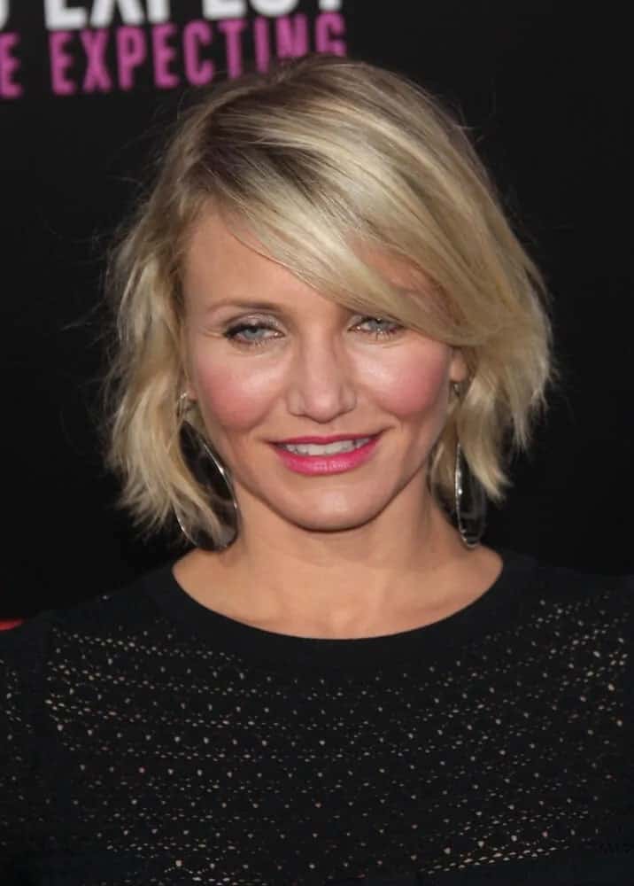 Cameron Diaz was a graceful goddess at the premiere of “What To Expect When You’re Expecting” with her chic and tousled bob hairstyle incorporated with side bangs last May 14, 2012.
