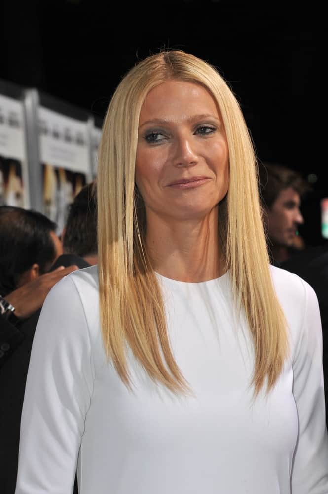 Looking all simple and classy, Gwyneth Paltrow showcased her long blonde hair with subtle layers during the premiere of “Country Strong” at the Samuel Goldwyn Theatre, Beverly Hills on December 14, 2010.
