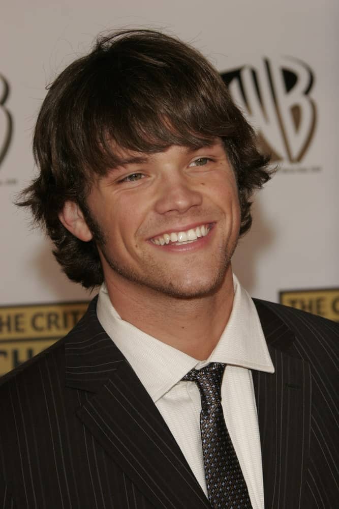 Jared Padalecki with his fringe haircut and elegant black suit during the 11th annual Critics Choice Awards on 9th of January 2006.
