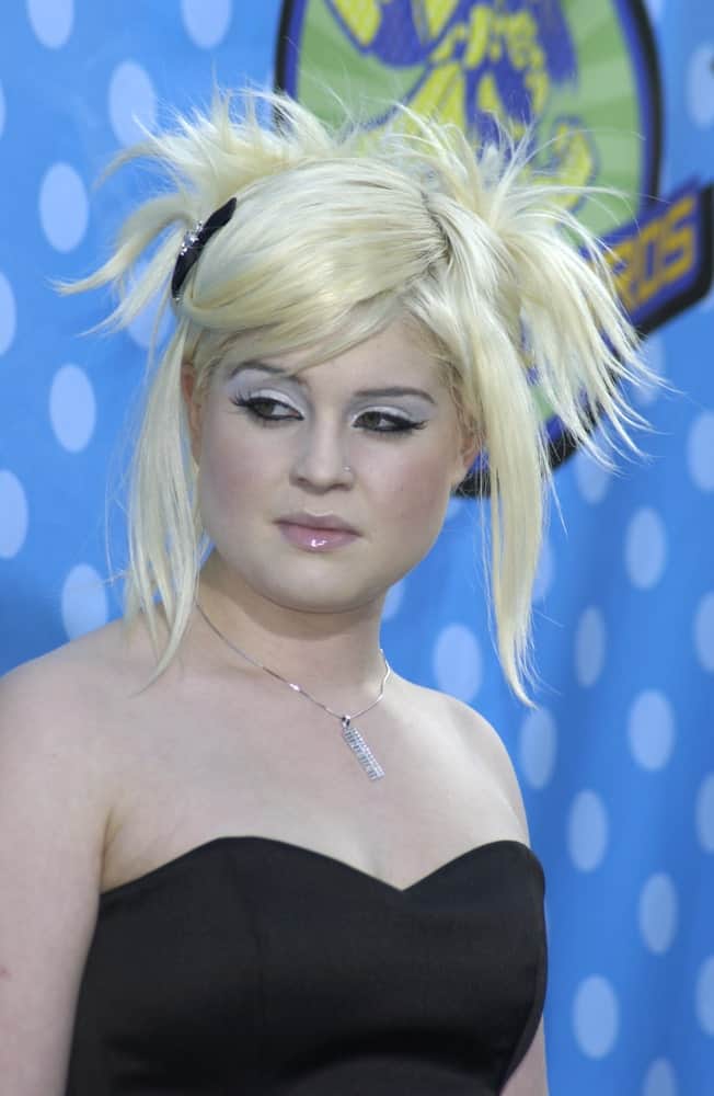 Kelly Osbourne in 2003. She now has a blonde hair during this time. The photo was taken at the 2003 MTV Movie Awards in Los Angeles, California.