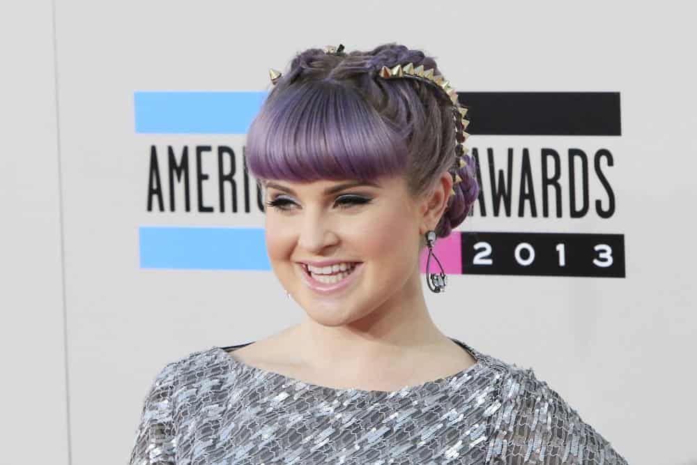 Kelly Osbourne still looking youthful and beautiful because of her right choice in her fashion and hairstyle. Photo taken on November 24, 2013.