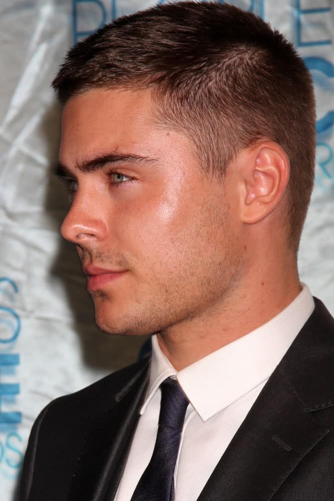 A side view of Zac Efron with his nice haircut taken on January 5, 2011 at Nokia Theater at LA Live during the 2011 People's Choice Awards.