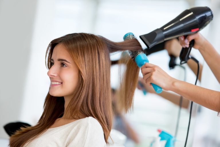 Barber vs. Hair Stylist (Which is Right for You?) Headcurve